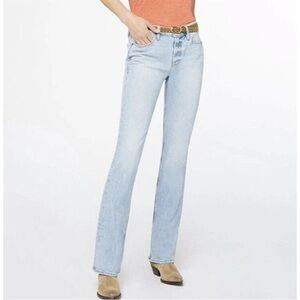 Frame Le Mini Boot Olin Light Wash Boot
Cut Jean sz 25